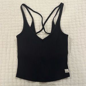 NWOT Vuori Rib Crop Tank